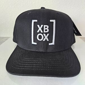 NWT!!!  XBOX‎ Meta Threads Black Snapback Cap.